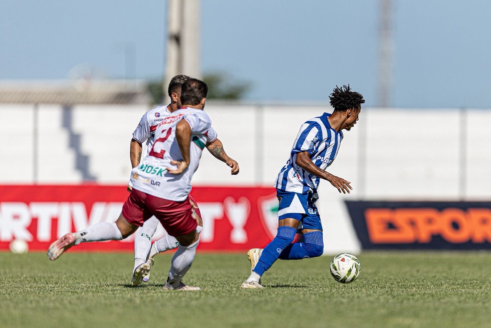 Rian Santana, agora, tem contrato com o CSA até o fim da Série D — Foto: Allan Max/Ascom CSA