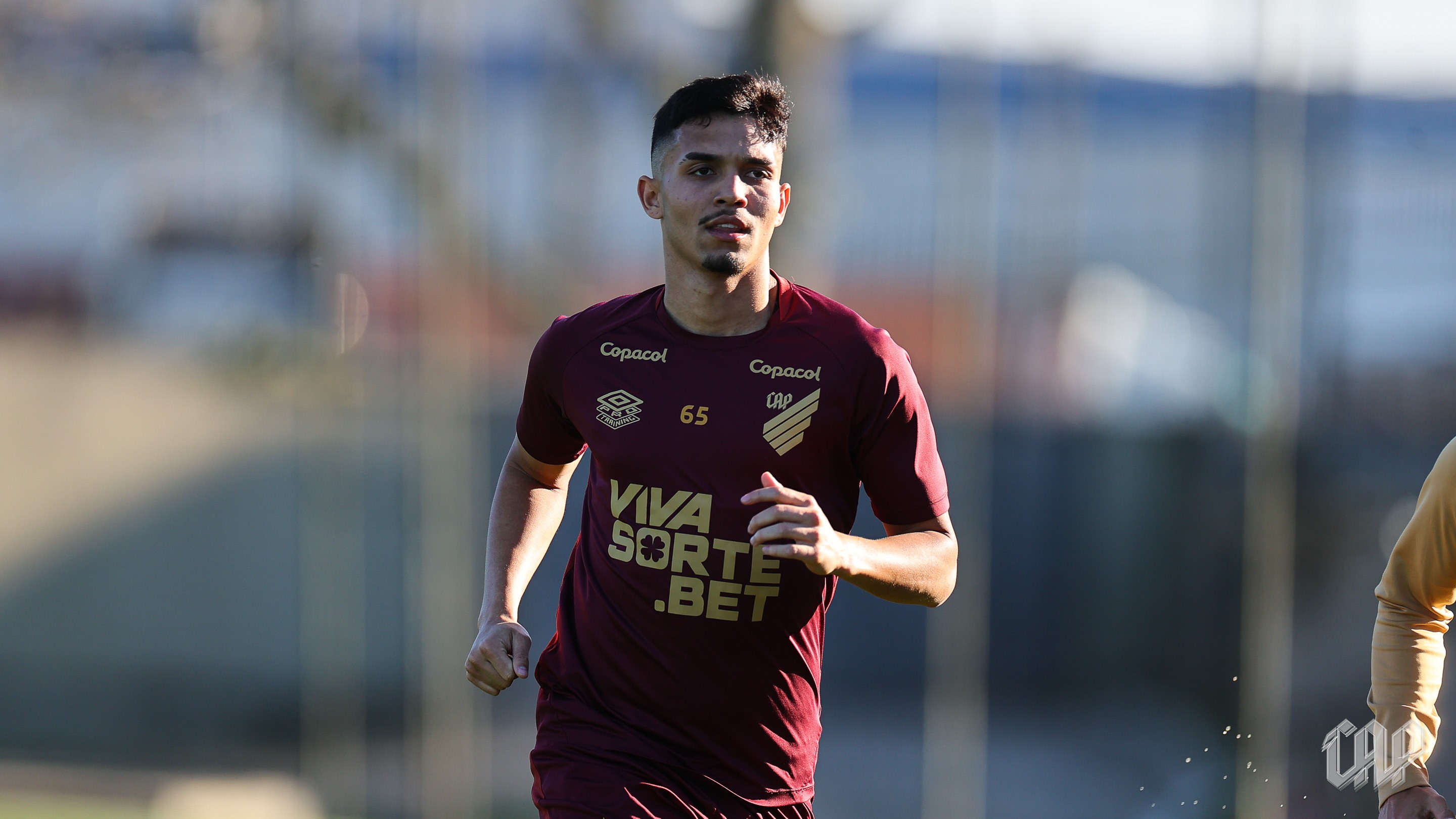 Escalação do Athletico: Arthur Dias ganha chance como titular