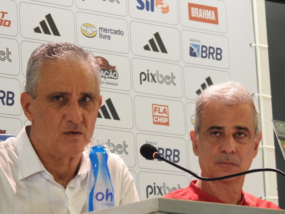 Tite e Fábio Mahseredjian na coletiva do Flamengo — Foto: André Durão / ge