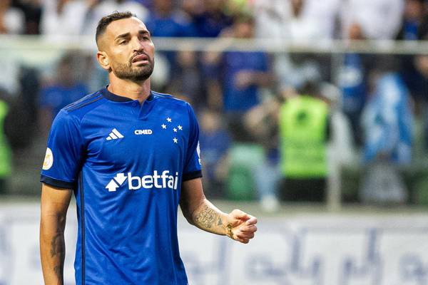 Sem gols no Cruzeiro há um turno, Gilberto reencontra América-MG, última vítima na temporada