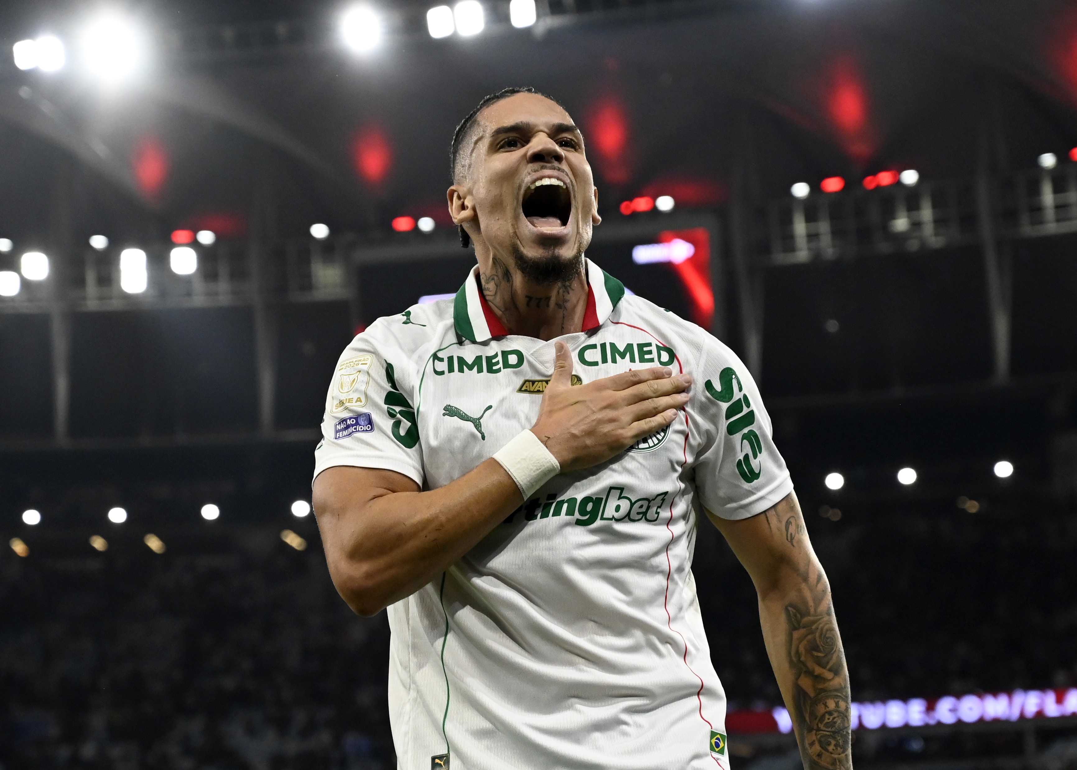 Palmeiras celebra gol de Paulinho, mas mantém restrição de minutos e cautela até parada para Copa