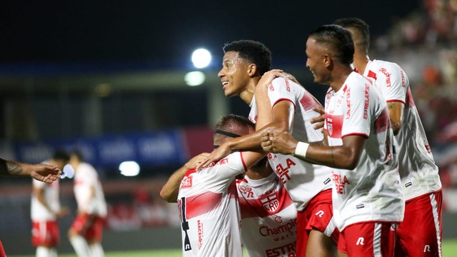 Gol de Lucas Lima