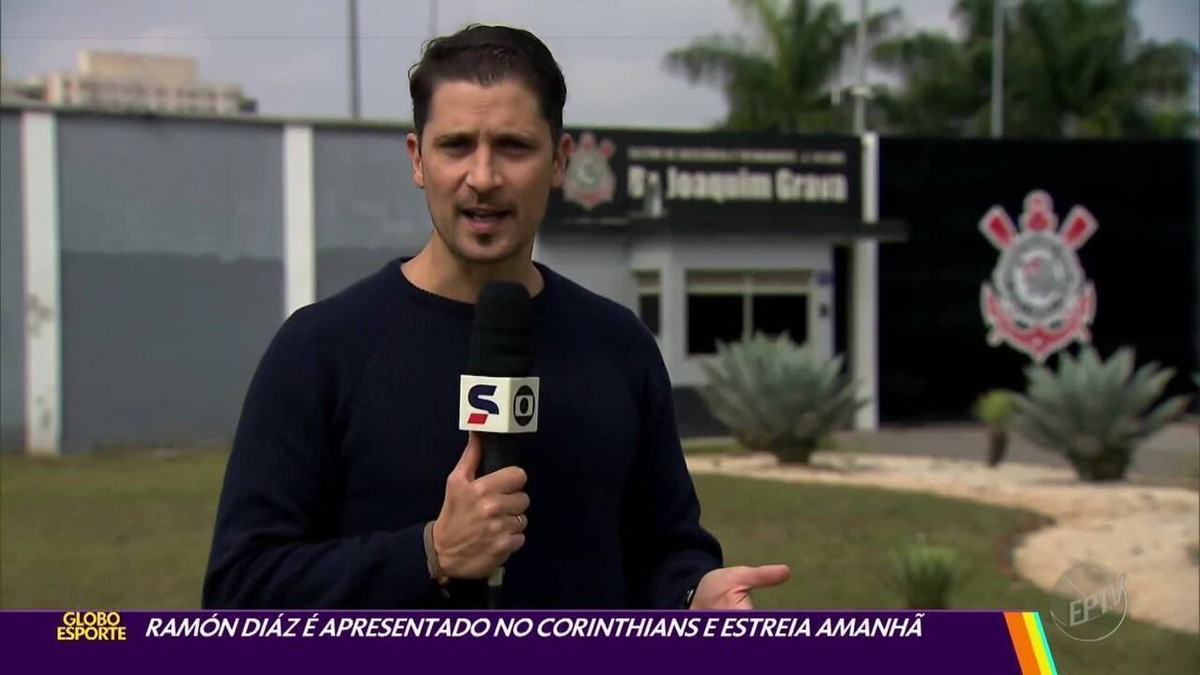 Presidente do Corinthians processado por difamação contra ex-assessora do clube.