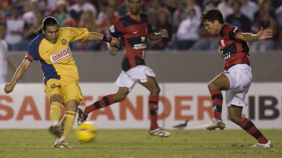 Salvador Cabañas em ação — Carrasco do Flamengo