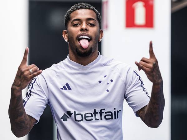 No Cruzeiro, Palacios passa a ser única opção para lateral; Gasolina chega à reta final de recuperação