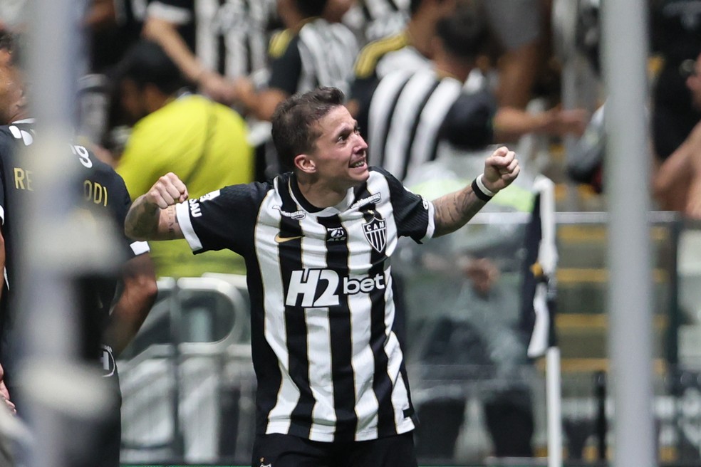 Atl&eacute;tico-MG x Cruzeiro; Bernard &mdash; Foto: Gilson Lobo/AGIF