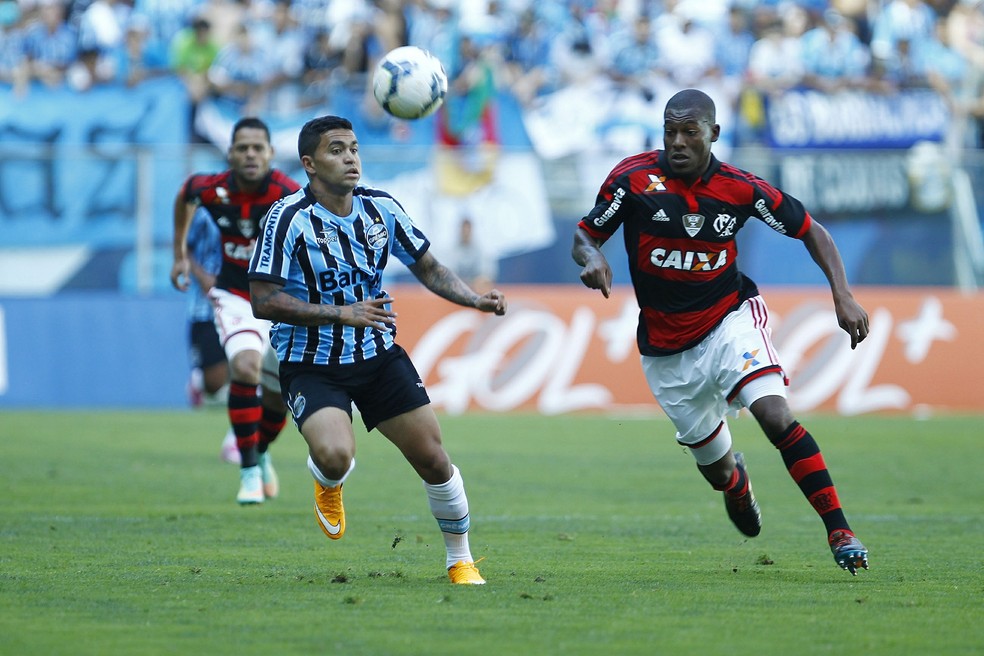 Dudu em ação pelo Grêmio em 2014 — Foto: Lucas Uebel / Grêmio FBPA