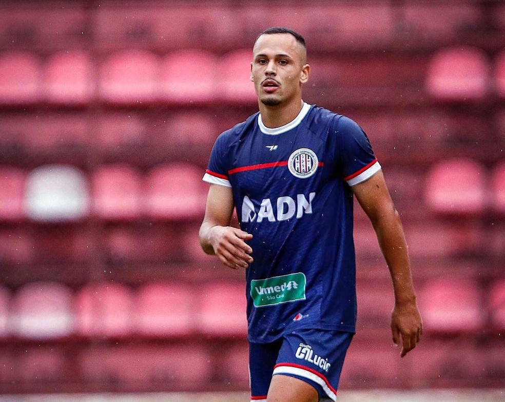 Vinicius chega ao Princesa, ap&oacute;s disputa da S&eacute;rie A4 do Paulist&atilde;o pelo S&atilde;o Carlense &mdash; Foto: Divulga&ccedil;&atilde;o