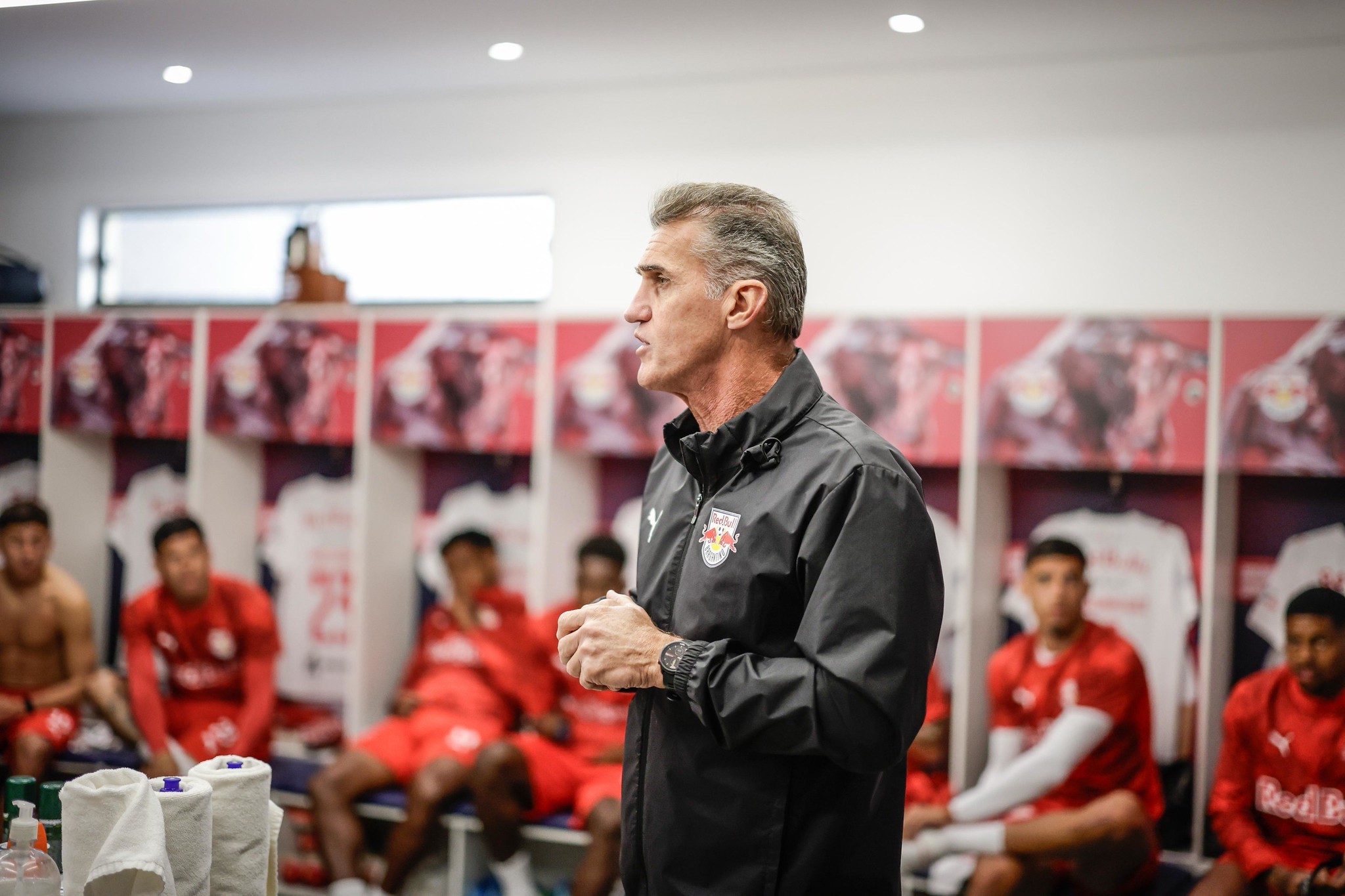 Vagner Mancini diz que Gabriel e Pitta desfalcam Bragantino contra o Fluminense
