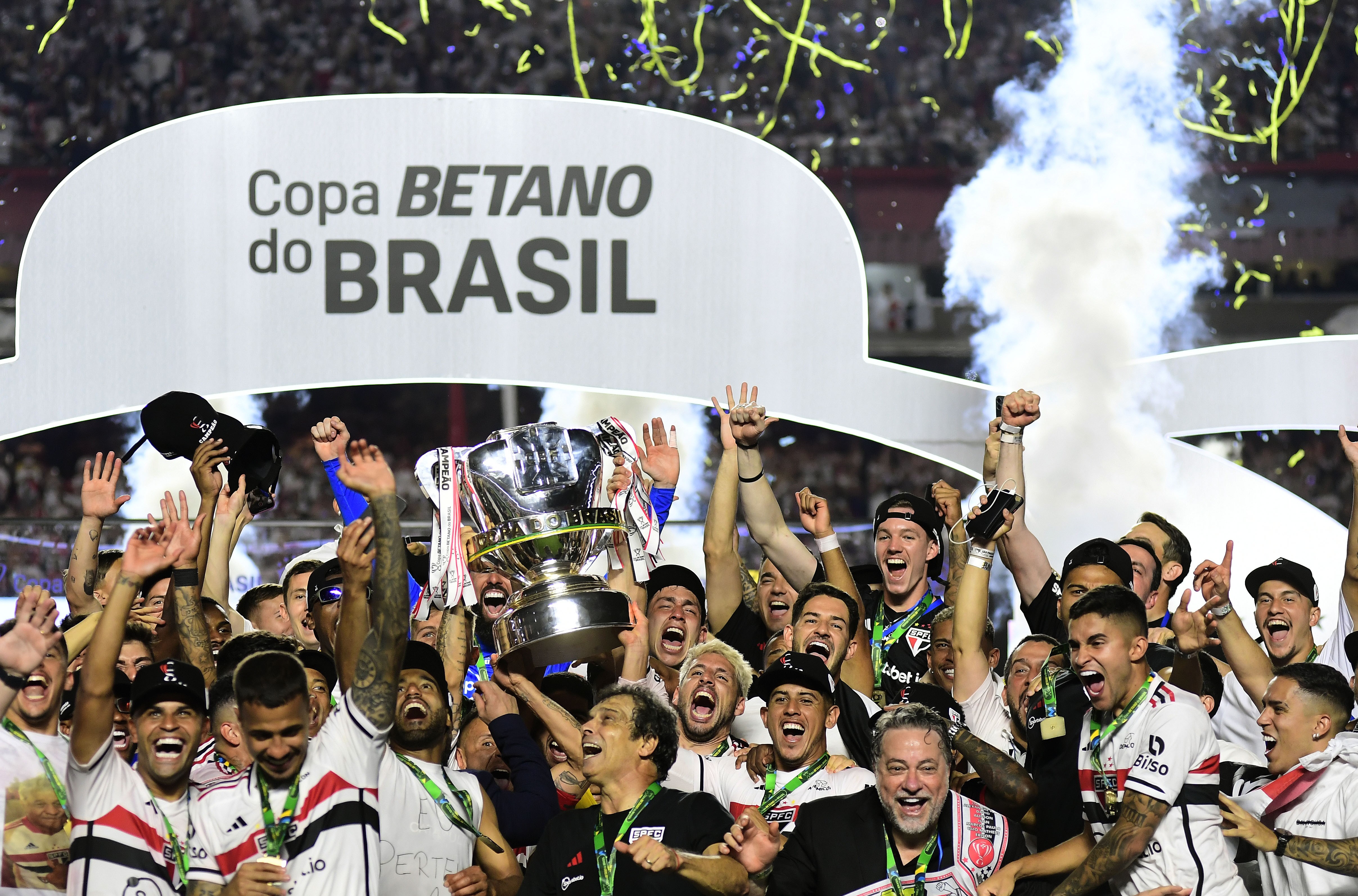 Três anos do título da Copa do Brasil: onde estão os campeões do São Paulo