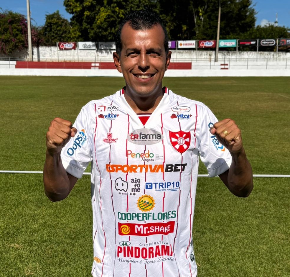 Didira, meia do Penedense — Foto: Divulgação/Penedense