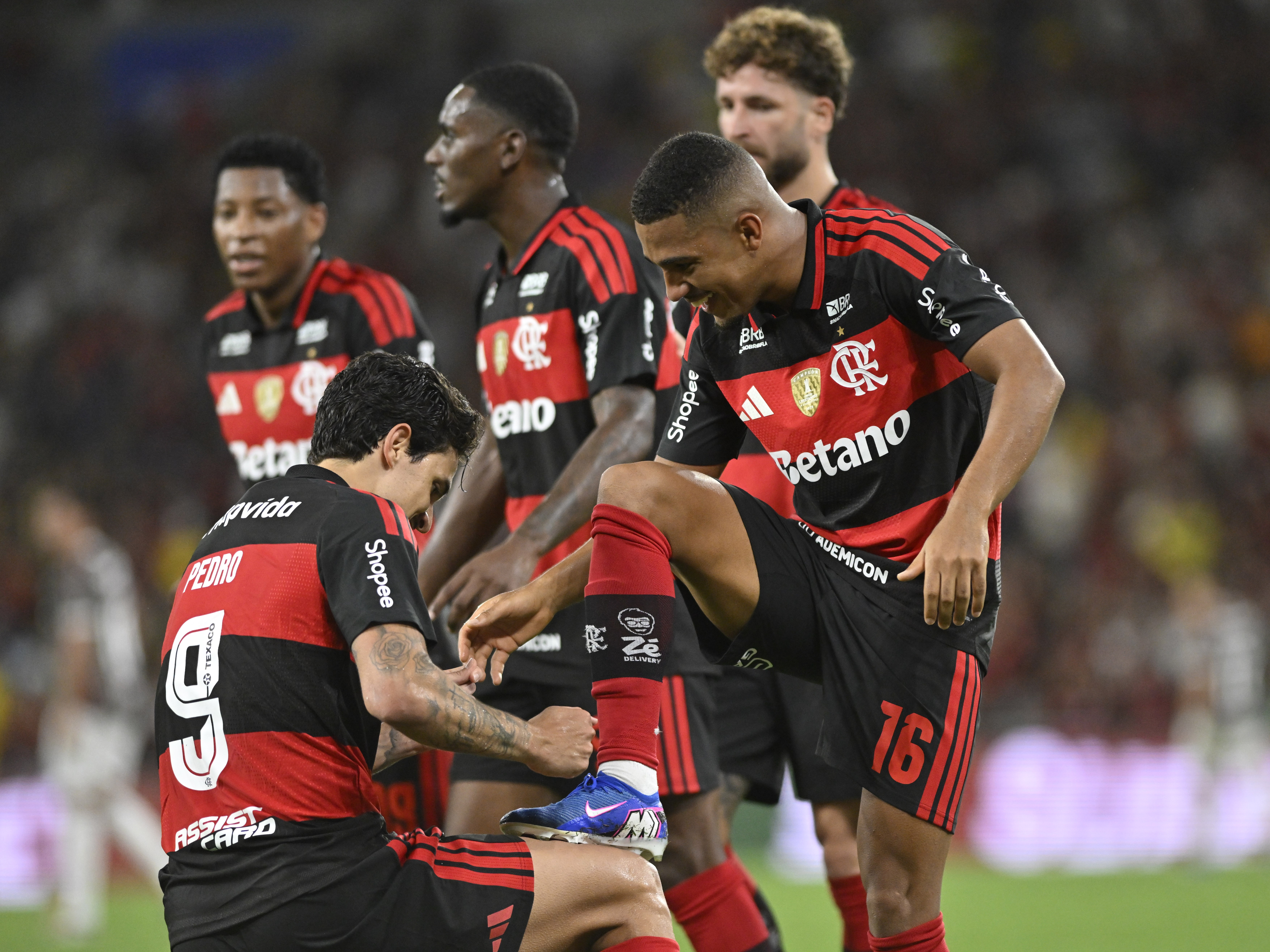 Tem que ter cuidado: Flamengo vence o Fluminense, mas quase toma empate no fim