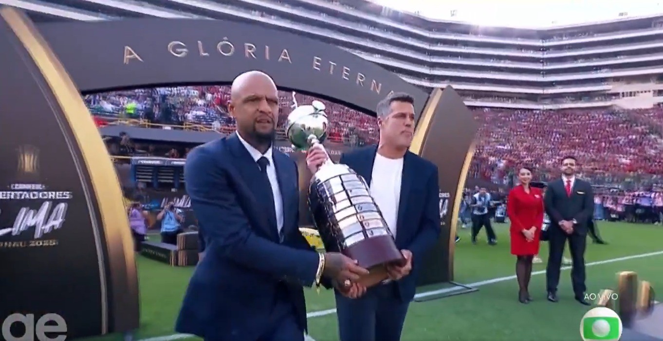 Palmeiras e Flamengo em campo: Júlio César e Felipe Melo trazem taça na final da Libertadores
