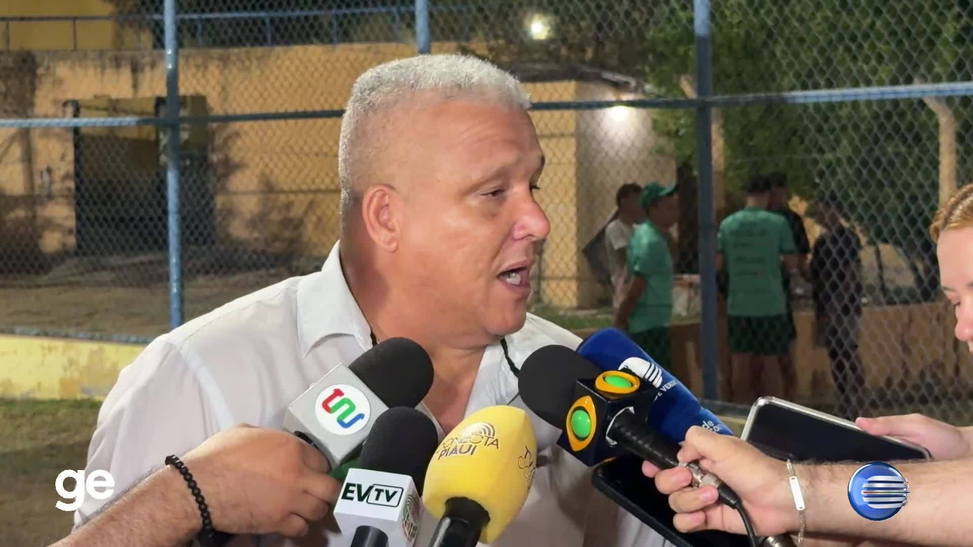 ▶️ Picos perde para o River-PI, e técnico Givanildo Sales detona arbitragem; veja entrevista