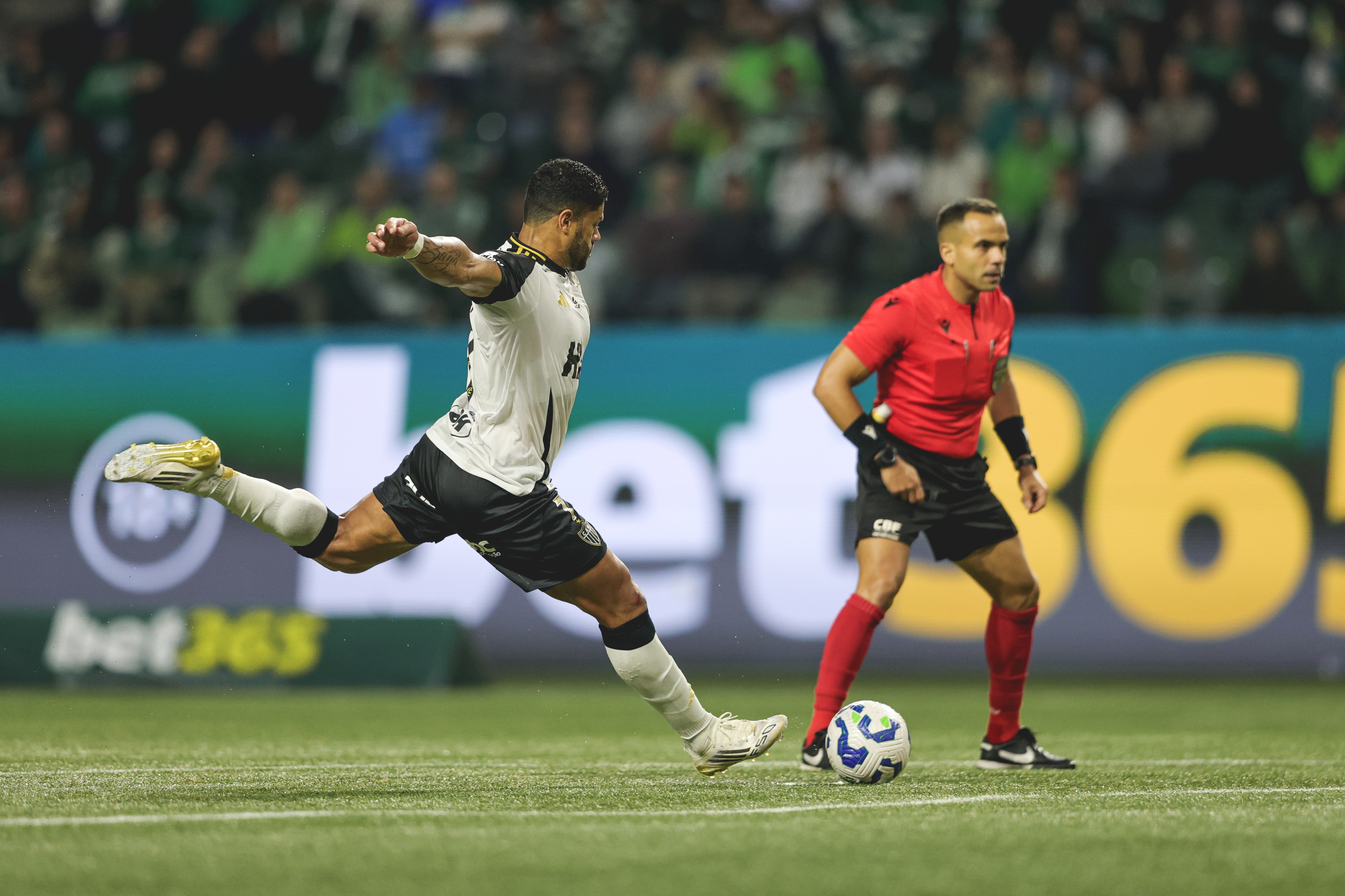 Hulk critica árbitro de Palmeiras x Atlético-MG: 