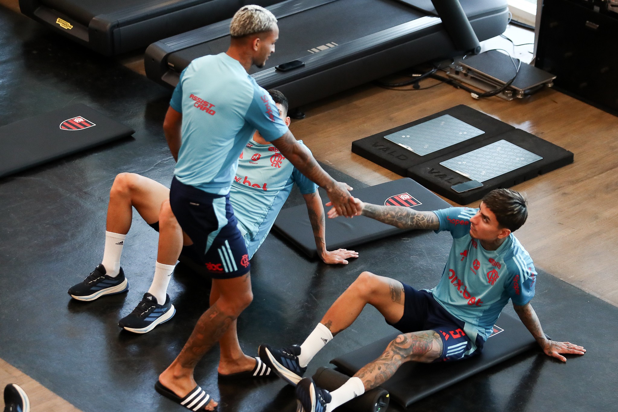 Como o Flamengo pode jogar sem Pulgar contra a LDU? Veja opções