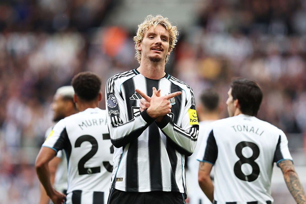 Newcastle contratou o atacante alemão Woltemade para compensar a saída de Isak — Foto: Getty Images