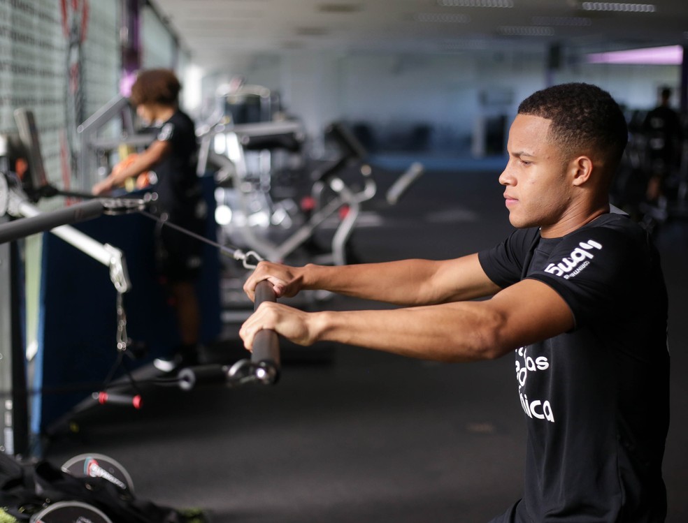 Pedro em treino na parte interna do Corinthians — Foto: Rodrigo Coca/Ag. Corinthians