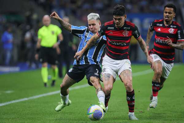 Eficiência do Sistema Ofensivo do Grêmio Garante Vitória - Notas das Atuações