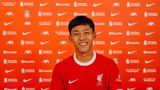 Liverpool anuncia contratação de Endo, capitão do Japão