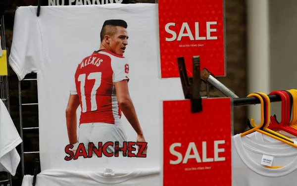 Alexis Sánchez vai a Manchester e tem imagem vazada com a camisa 7