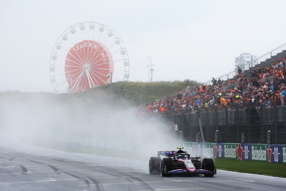 Pierre Gasly no TL3 do GP da Holanda de F1 2024 — Foto: Clive Rose/Getty Images
