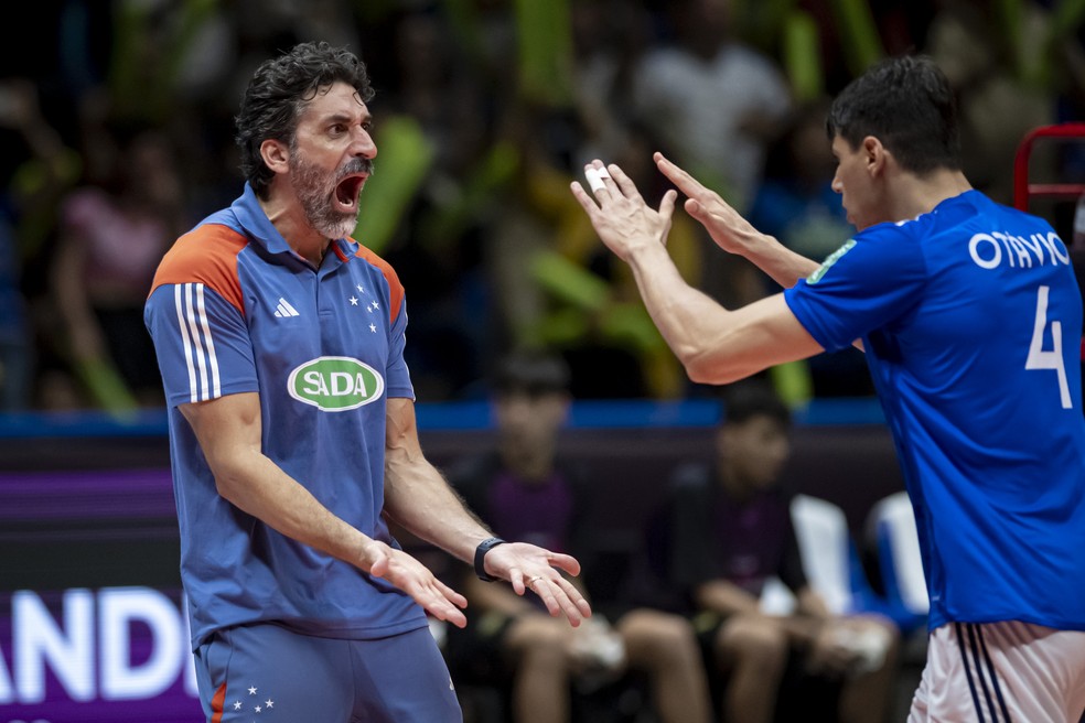 Filipe Ferraz e Otávio comemoram título do Cruzeiro — Foto: Agência i7/Sada Cruzeiro