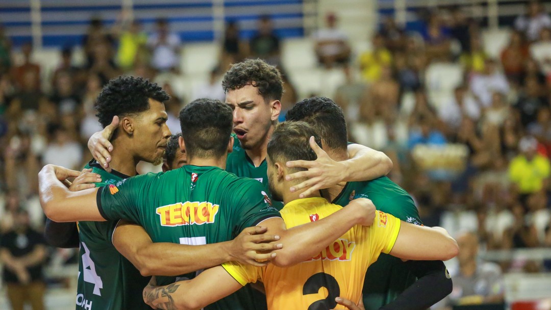 Em estreia na 2ª Copa Centro-Oeste de Vôlei, Neurologia vence Brasília no  tie-break - Esporte Goiano