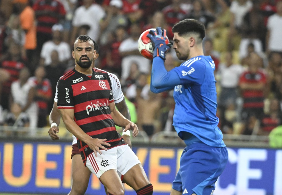 Fabrício Bruno e Rossi em Flamengo x Fluminense, pelo Campeonato Carioca — Foto: André Durão