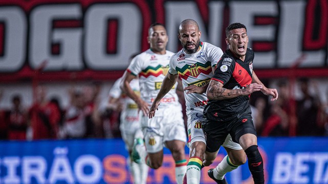 Atlético-GO e Sampaio Corrêa empatam em Goiânia