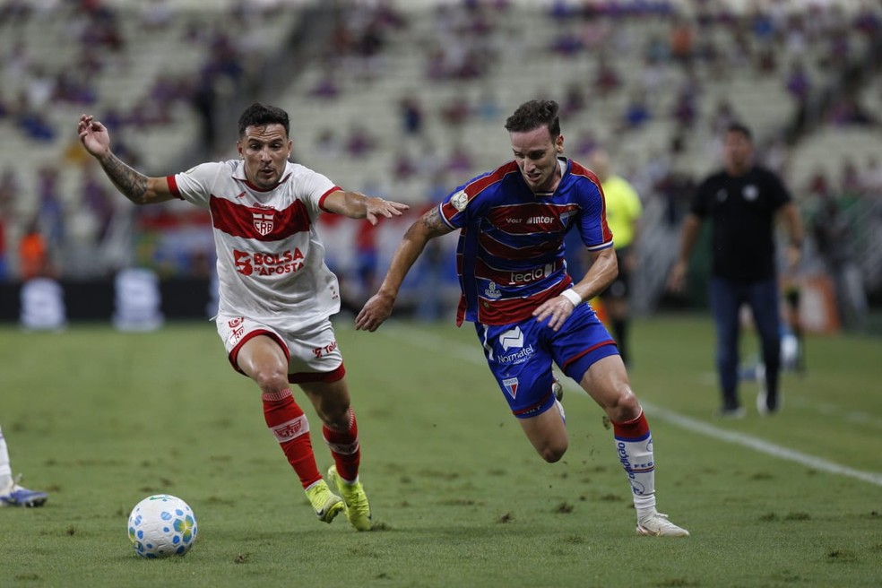 Pochettino em Fortaleza x CRB — Foto: Kid Jr./SVM
