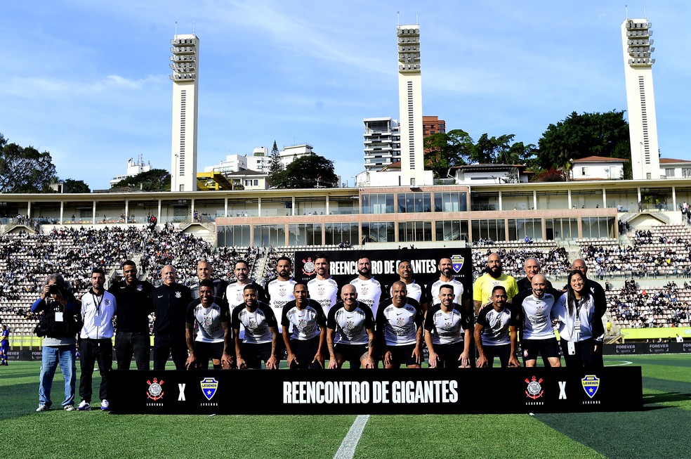 Lendas do Corinthians em jogo contra o Boca Juniors — Foto: Marcos Ribolli