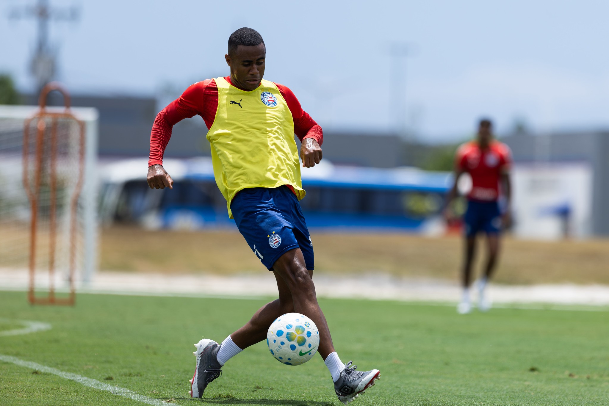 Bahia retoma treinos para confronto direto contra o Santos