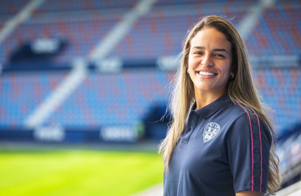 Gabi Nunes vive expectativa de estreia na Champions Feminina 