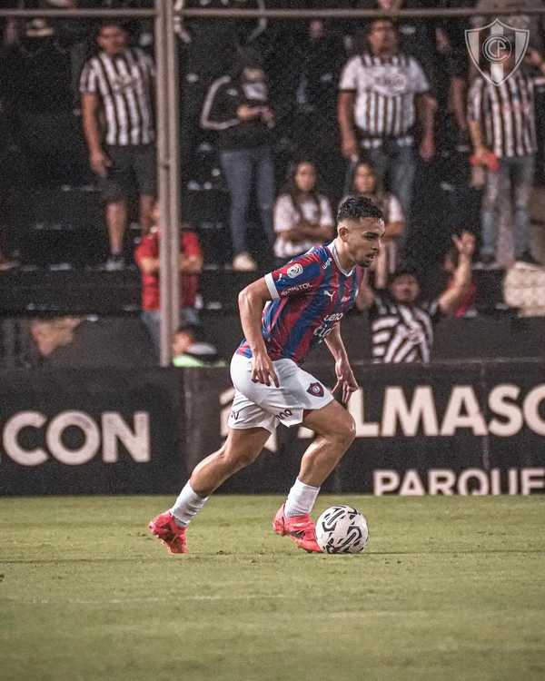 Cruzeiro acerta contratação de Fabrizio Peralta, confirma CEO Alexandre Mattos.