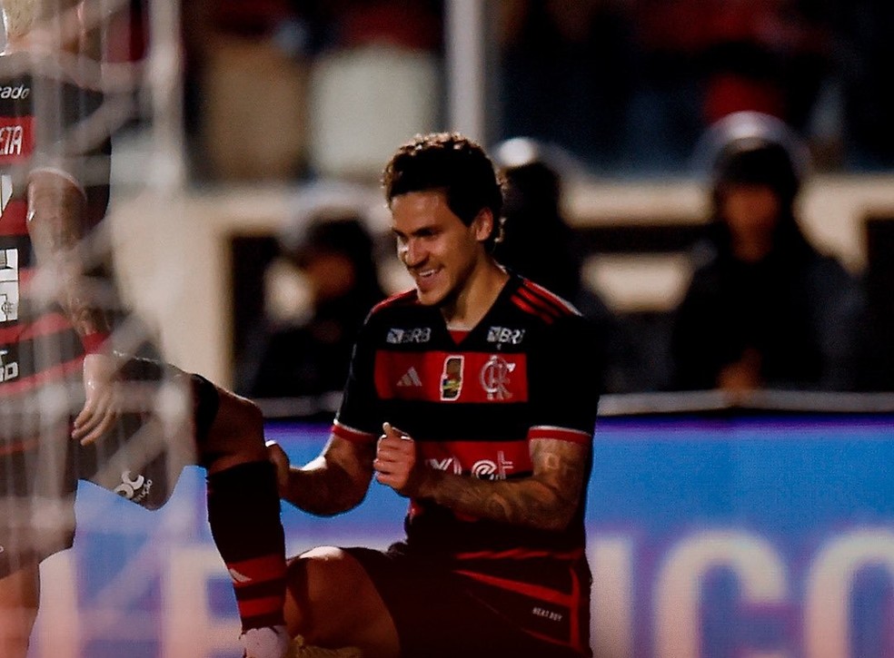 Pedro comemora um gol em Bangu x Flamengo