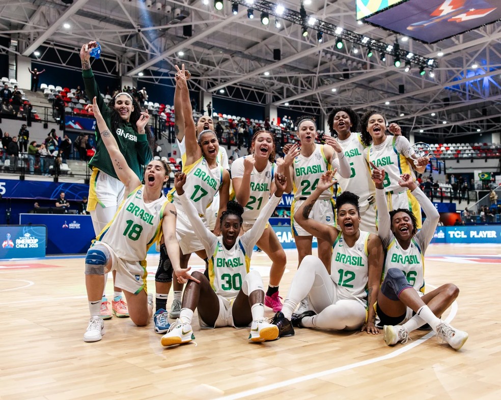 Seleção brasileira na Copa América feminina de basquete — Foto: FIBA