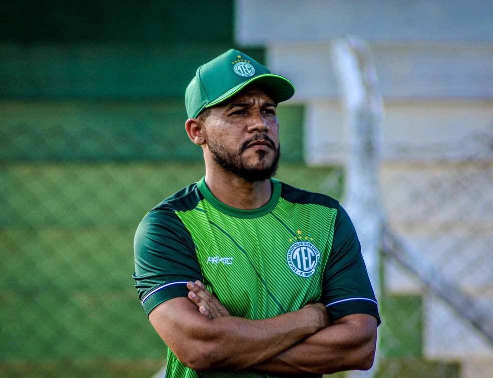Jairo Nascimento, t&eacute;cnico do Tocantin&oacute;polis  &mdash; Foto: Wisley Silva