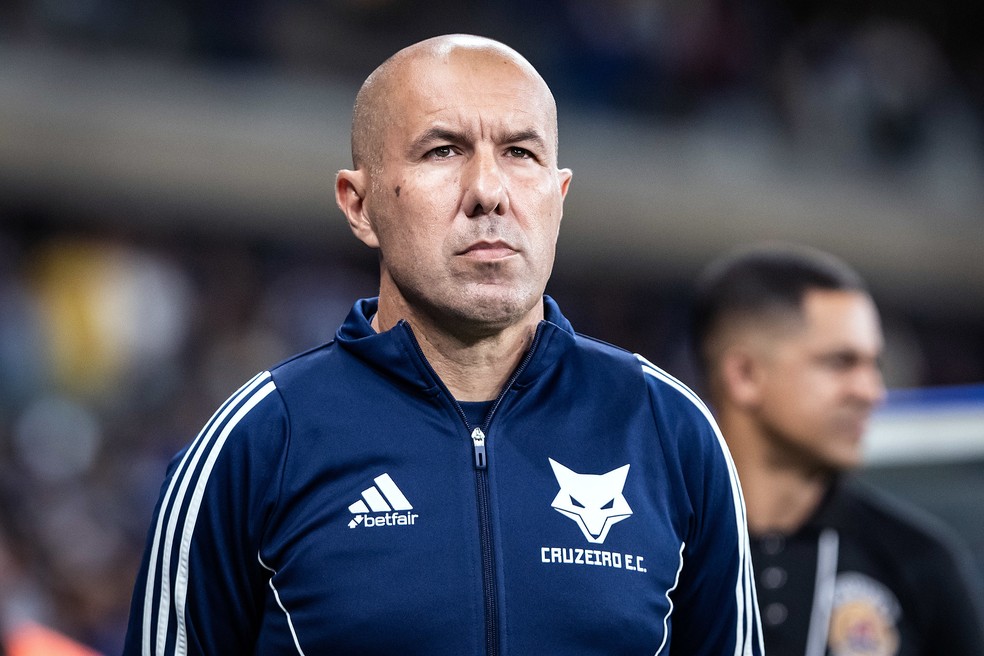 Leonardo Jardim, técnico do Cruzeiro, durante o jogo contra o Bragantino — Foto: Gustavo Aleixo