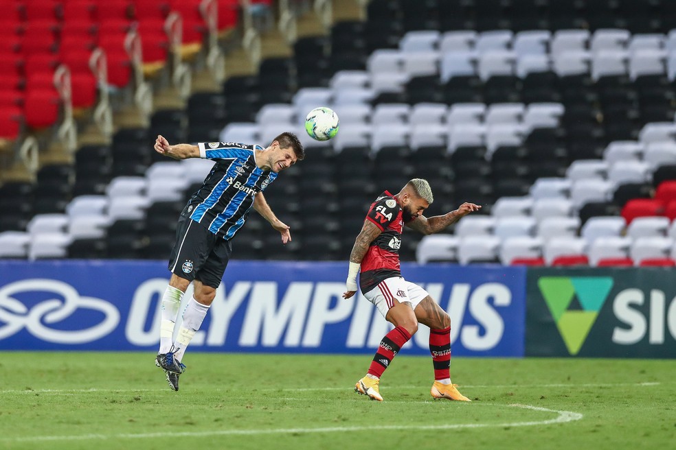 Kannemann e Gabigol em empate de Gr&ecirc;mio e Flamengo &mdash; Foto: Lucas Uebel/Gr&ecirc;mio