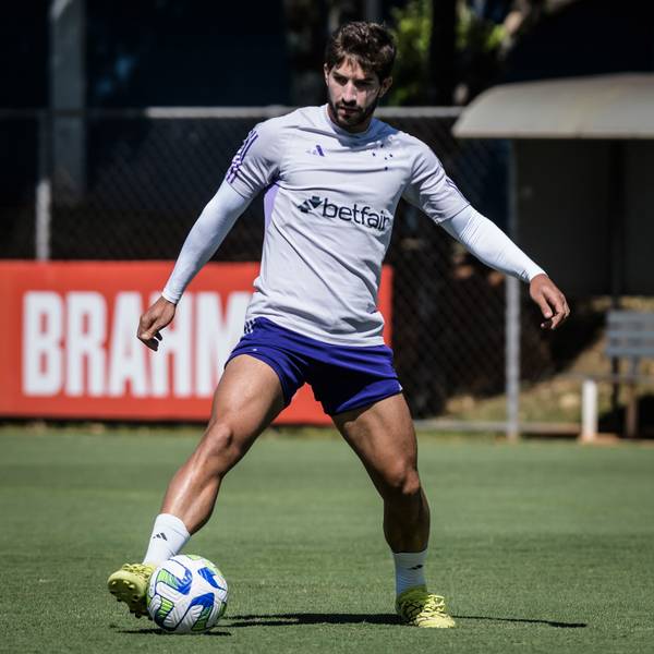 Lucas Silva fala sobre preparativos ao próximo jogo do Cruzeiro e marca de  200 jogos