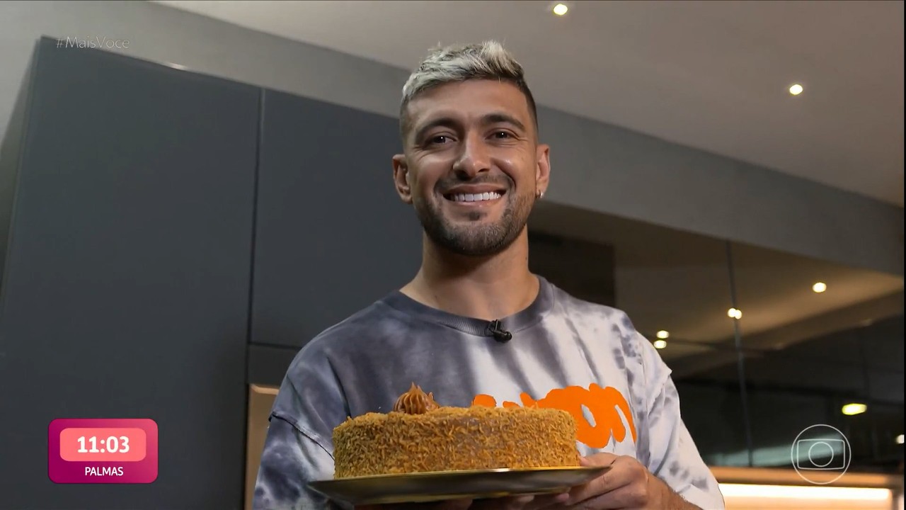 'Arrascaeta, do Flamengo, vai ao Mais Voc&ecirc; e apresenta o Bolo do Arrasca'