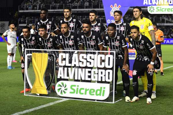 Atuações questionáveis: Corinthians decepciona com derrota no Paulistão sob comando interino.