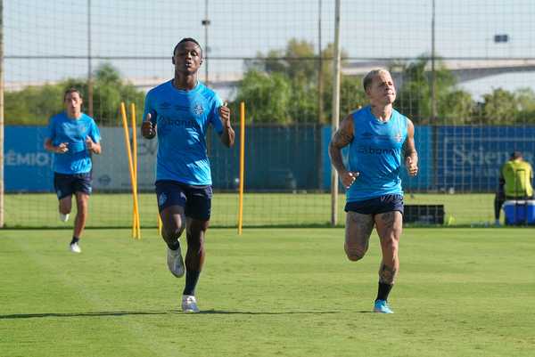 Treino físico de Soteldo com grupo do Grêmio reforça preparação do time.