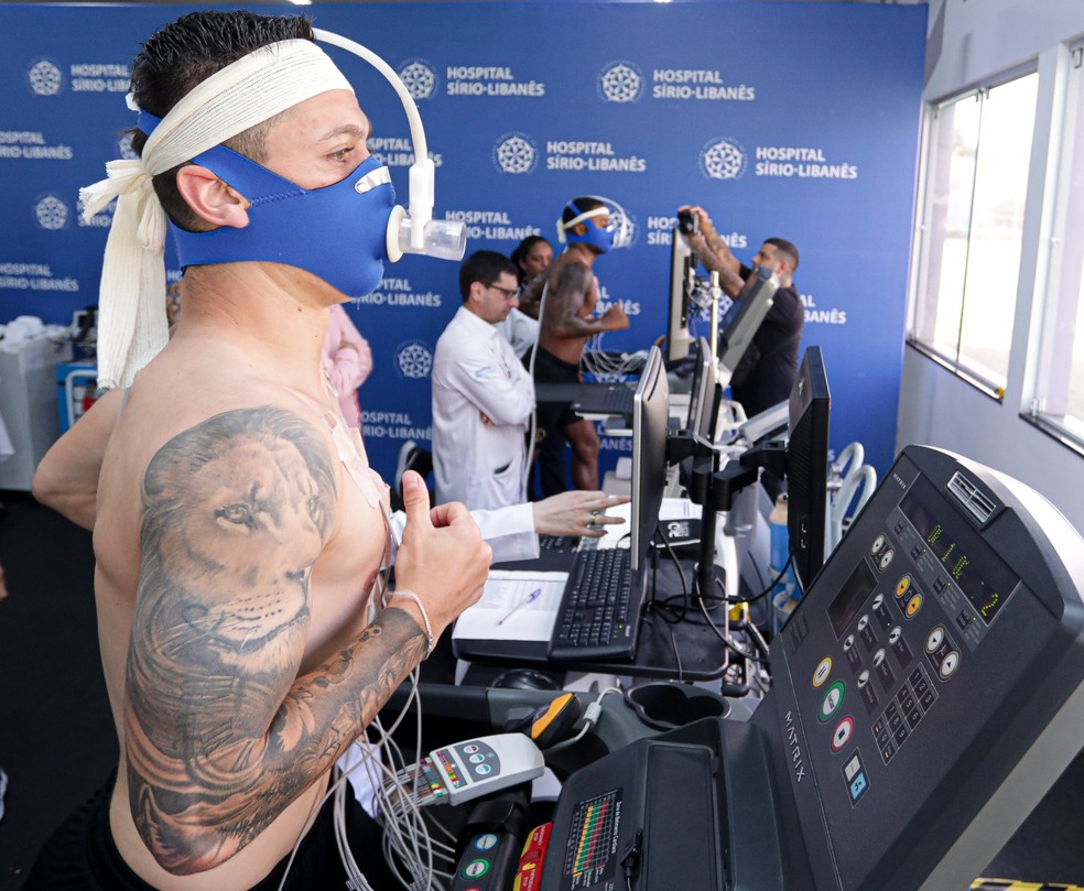 Rodrigo Garro, meia do Corinthians, passa por avaliação — Foto: Rodrigo Coca / Ag.Corinthians