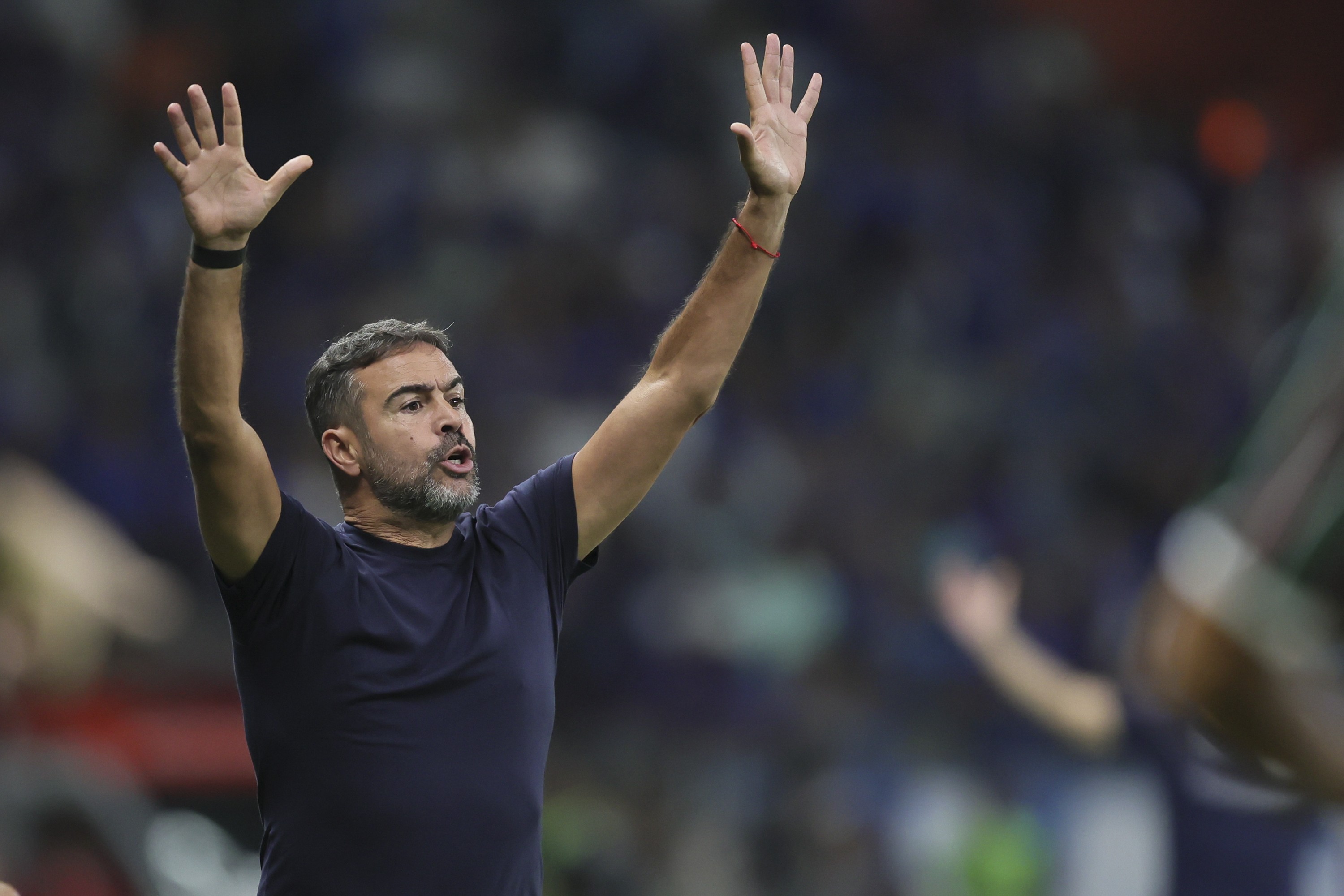 Análise: Artur Jorge leva Cruzeiro do copo seco ao meio cheio | Ge