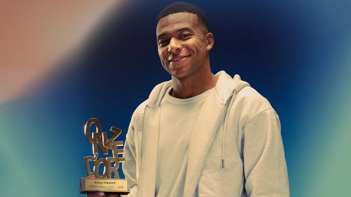 Mbappé é eleito melhor jogador do ano por revista francesa antes da Bola de Ouro