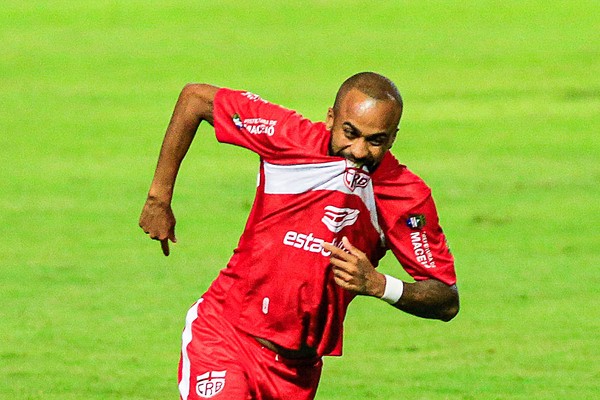 Ex- Santos, Palmeiras e São Paulo, Wesley anuncia aposentadoria : r/futebol