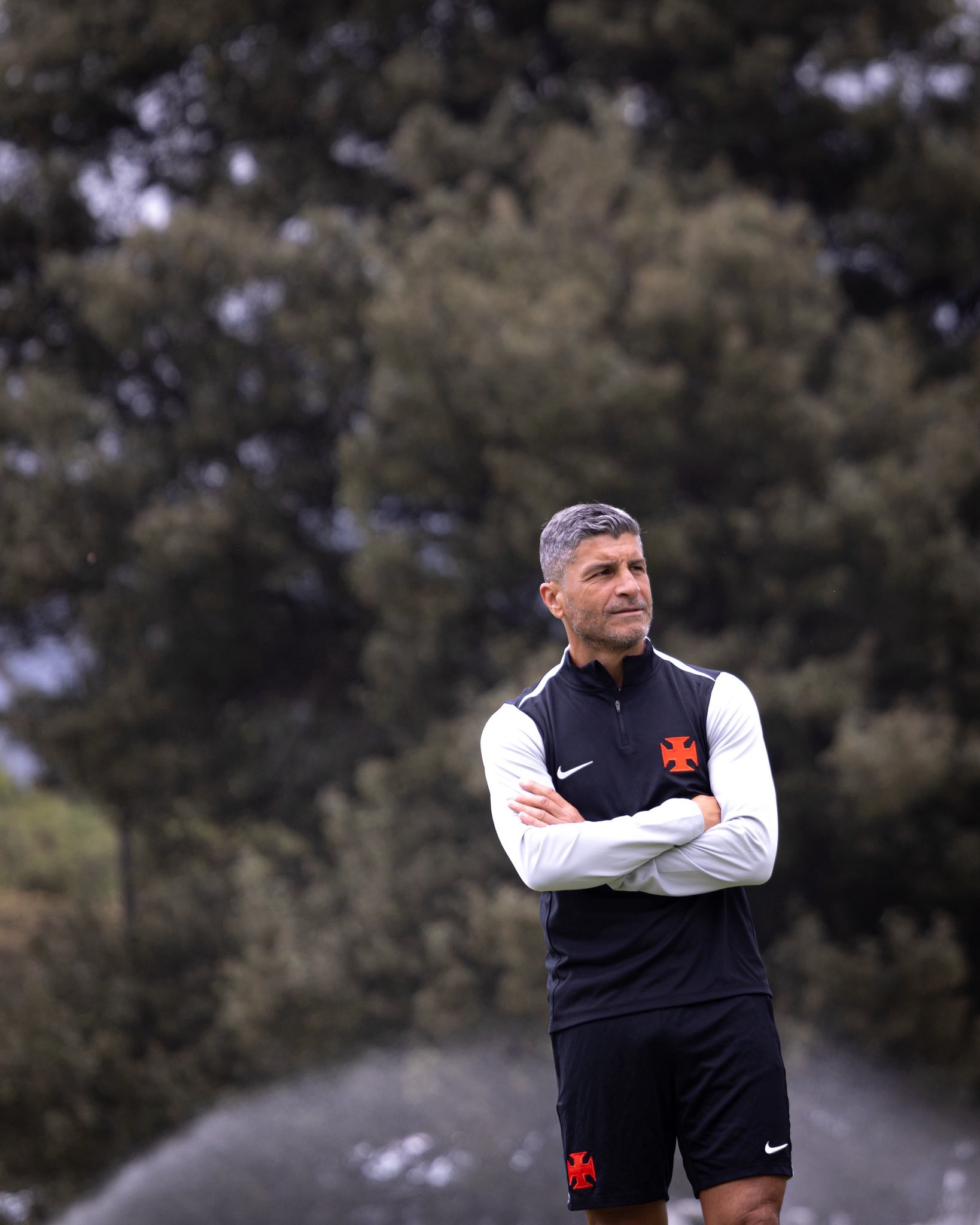 Escalação do Vasco: com titulares preservados, Pedro Emanuel prepara mudanças contra o Santa Fe
