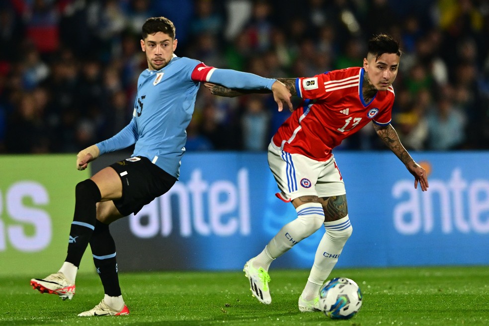Valverde Pulgar Uruguai x Chile — Foto: Pablo Porciúncula/AFP
